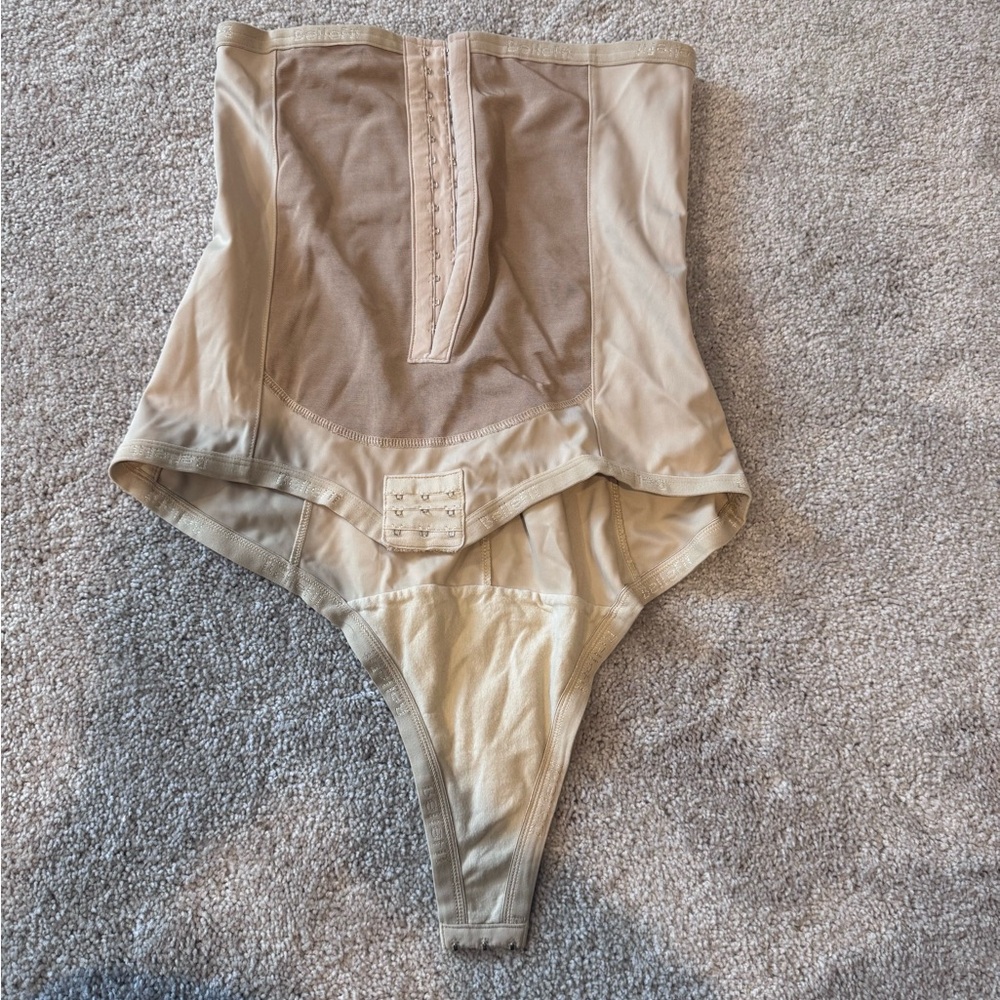Bellefit Postpartum Girdle Corset - Picture 13 of 14